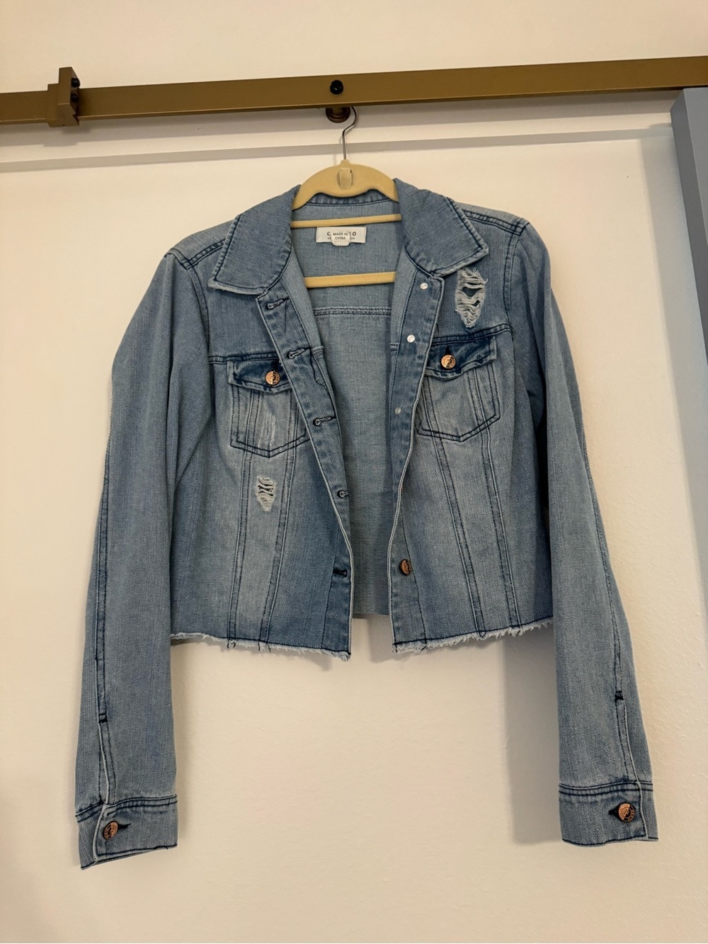 Ci Sono Brand Women’s Distressed Cropped Denim Jean Jacket- Medium